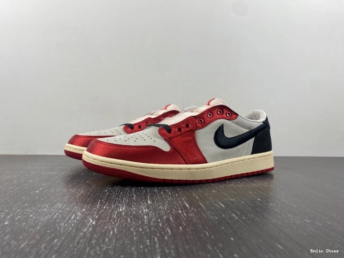 Bmlin Shoes Away 1 Low OG Air Trophy FN0432-100 Room x Jordan 0715